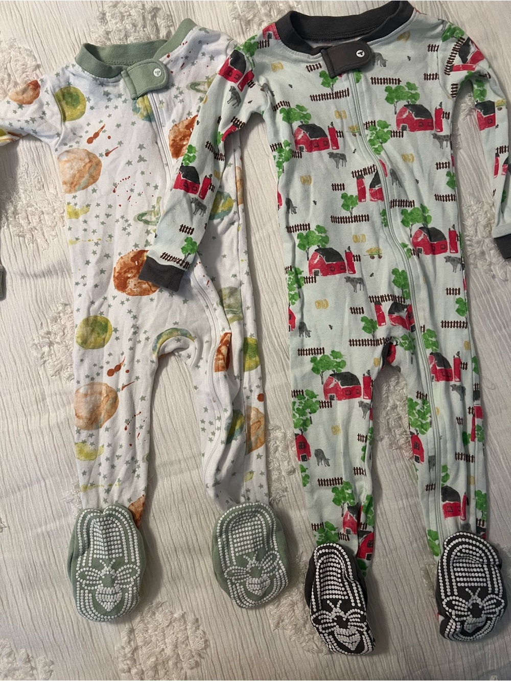 Burt's Bees Baby Planet & Barn Cotton Footed One-Pieces - White, Green, Red